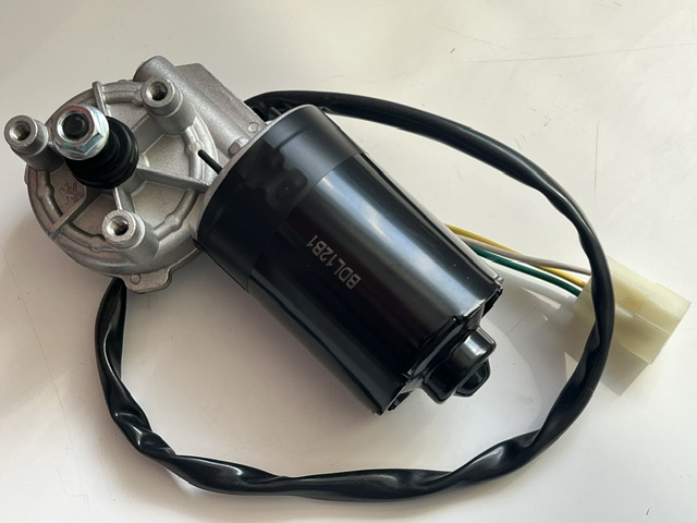 105026505204 (1) Moteur essuie-glace 3 cables – Image 1